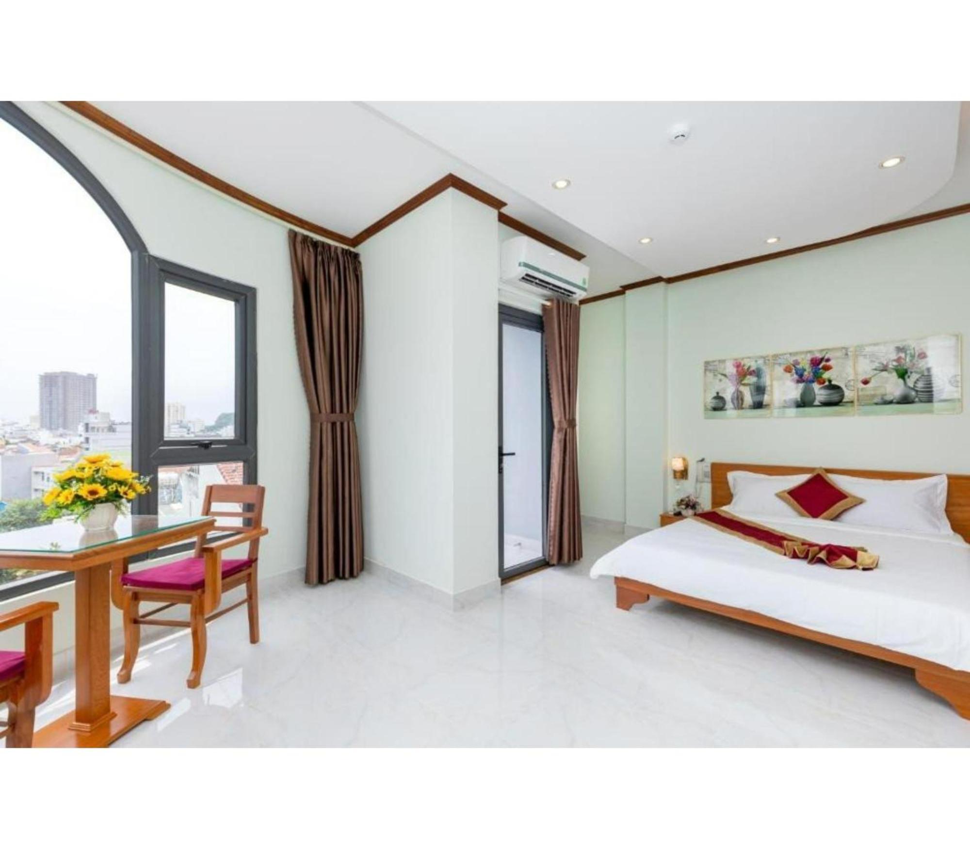 Oyo 1216 Ha Hotel Vung Tau Esterno foto