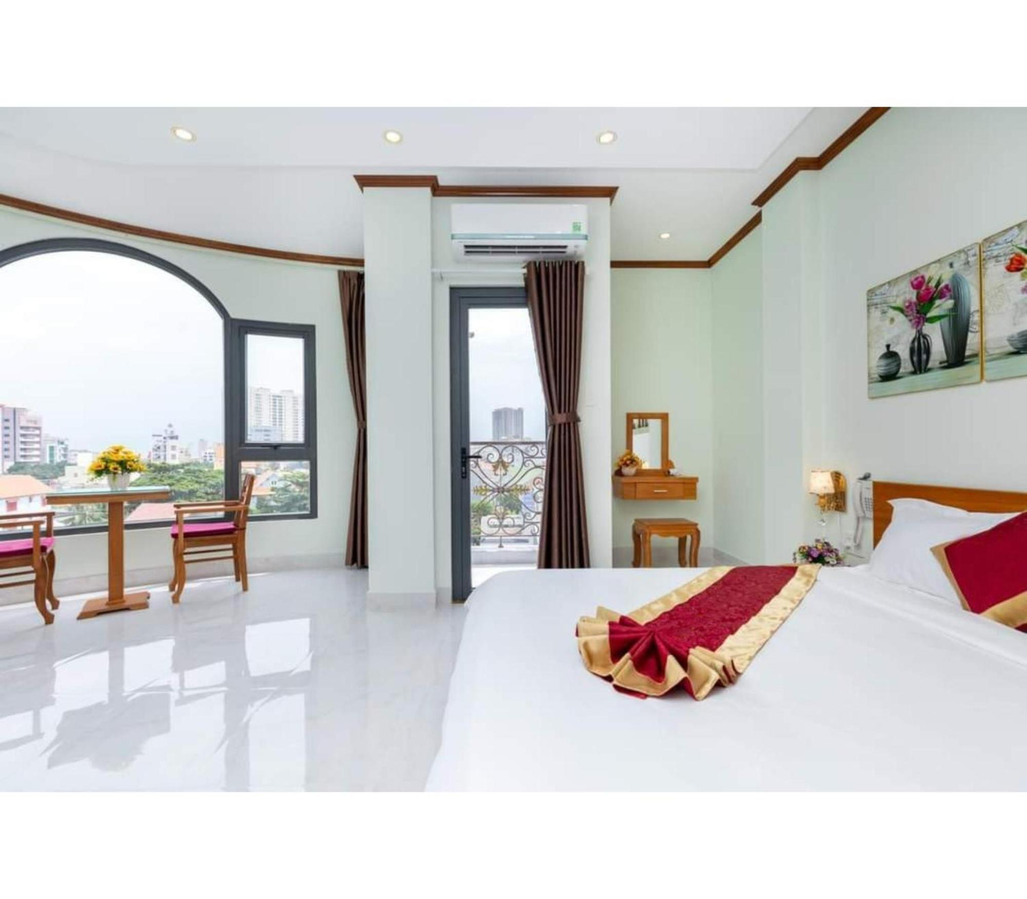 Oyo 1216 Ha Hotel Vung Tau Esterno foto
